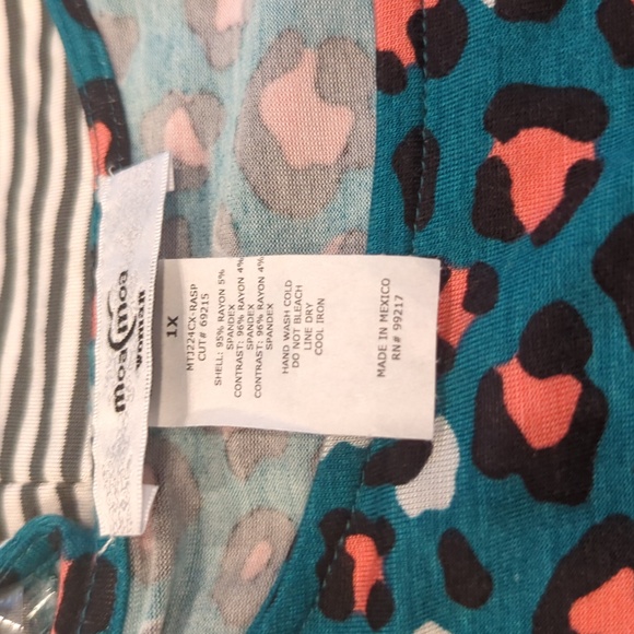 NWT Plus Size 1X Women's Top - Picture 7 of 9